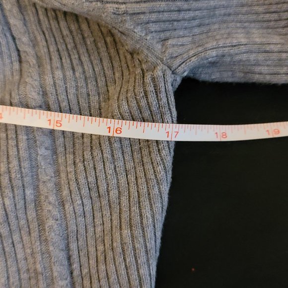 White House Black Market Grey Cardigan in XS - Picture 9 of 12